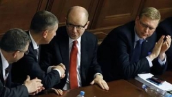 Zbabělost, politikaření a arogance...