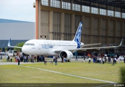 Airbus  - letadla společnosti na výstavě ve Farnborough