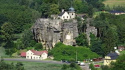 Dějiny národa Českého - SKALNÍ HRAD SLOUP V ČECHÁCH