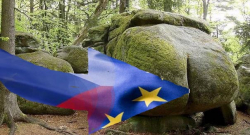 V Rakousku odsunuto, přesto jdou lidé do ulic