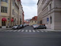 Dějiny národa Českého - STAROPRAŽSKÉ LEGENDY: DŮM U ŽELEZNÉHO MUŽE. PLATNÉŘSKÁ ULICE