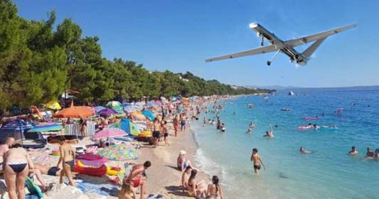 Dron nad pláží ….